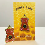 Beehive Collectibles x Priscilla Wilson : ‘Dandelion Honey Bear’ Enamel Pin • LE 50 Pieces